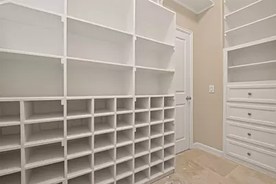 546 Bomar Street, Houston, TX 77006 - Photo 35