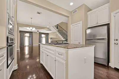 546 Bomar Street, Houston, TX 77006 - Photo 23