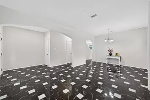 8419 Spotslyvania Ln, Houston, TX 77083 - Photo 7