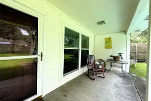 1006 Fairlane Dr, Ganado, TX 77962 - Photo 21