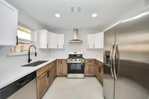11403 Toucan Ln, Houston, TX 77067 - Photo 9