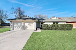 11403 Toucan Ln, Houston, TX 77067 - Photo 3