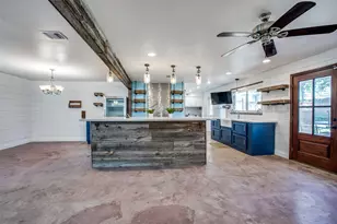 8503 Manhattan Dr, Houston, TX 77096 - Photo 9