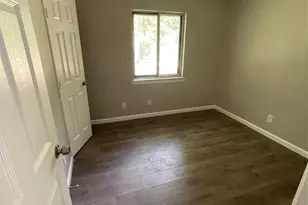 9902 Valley Sun Dr, Houston, TX 77078 - Photo 7