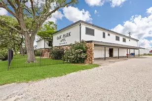 910 7th Ave N, Texas City, TX 77590 - Photo 1