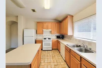 5535 Gable Meadows Drive, Sugar Land, TX 77479 - Photo 13