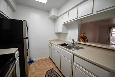 4629 Wild Indigo Street #581, Houston, TX 77027 - Photo 7