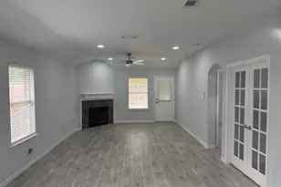 32327 Cross Spring Park Ln, Conroe, TX 77385 - Photo 13