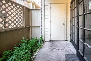 8055 Cambridge St, Houston, TX 77054 - Photo 17