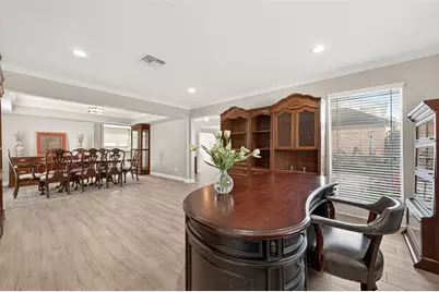 415 Lakeside Estates Drive, Houston, TX 77042 - Photo 7