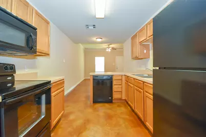 1107 Parkhurst Avenue #B, Cleveland, TX 77327 - Photo 5
