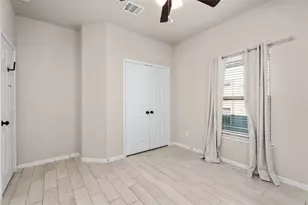 24717 Teton Holw Trl, Houston, TX 77336 - Photo 17