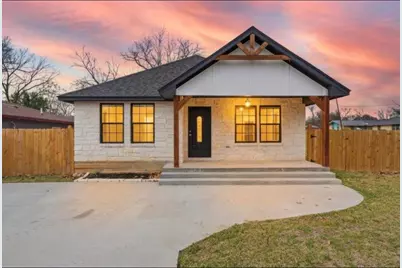 211 Moss Avenue, Hearne, TX 77859 - Photo 1