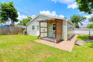 7557 Meadowview Dr, Houston, TX 77037 - Photo 21