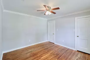 7557 Meadowview Dr, Houston, TX 77037 - Photo 19