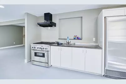 7557 Meadowview Drive, Houston, TX 77037 - Photo 27