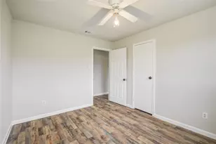 1602 North Ave N, Freeport, TX 77541 - Photo 7