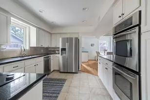 12318 Woodthorpe Ln, Houston, TX 77024 - Photo 9