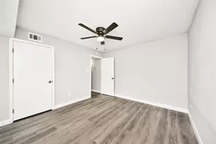781 Country Pl Dr, Houston, TX 77079 - Photo 9
