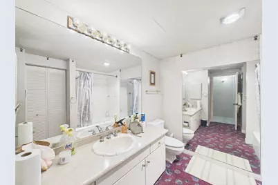 5001 Woodway Drive #1104, Houston, TX 77056 - Photo 17