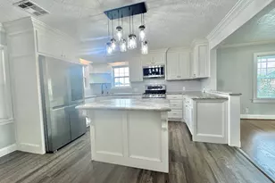 702 Marion St, Port Neches, TX 77651 - Photo 1