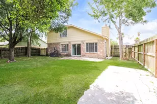 10810 Kirkbend Dr, Houston, TX 77089 - Photo 15