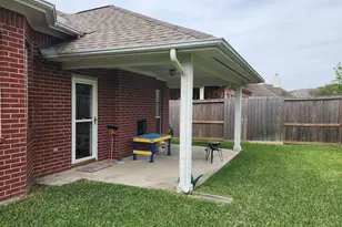 13906 Normandy Ct, Sugar Land, TX 77498 - Photo 9