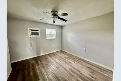 6705 Fairway Drive #25, Houston, TX 77087 - Photo 3