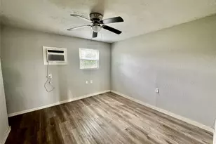 6705 Fairway Dr, Houston, TX 77087 - Photo 3