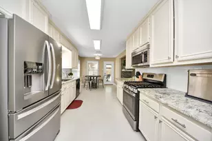 2506 Foxden Dr, Pearland, TX 77584 - Photo 13