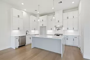 8707 Padua Ln, Houston, TX 77055 - Photo 11