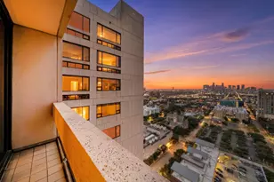 1111 Hermann Dr, Houston, TX 77004 - Photo 23