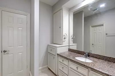 5519 Newcastle Street, Bellaire, TX 77401 - Photo 21