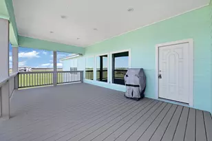 747 Waypoint Dr, Palacios, TX 77465 - Photo 11