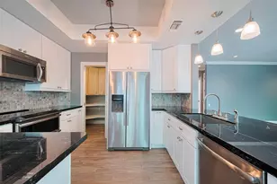 241 Litchfield Ln, Houston, TX 77024 - Photo 7