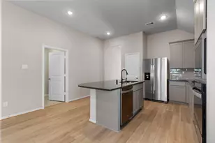 2415 Honeyberry Shrub Dr, Manvel, TX 77578 - Photo 5