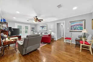 5326 Redstart St, Houston, TX 77096 - Photo 9