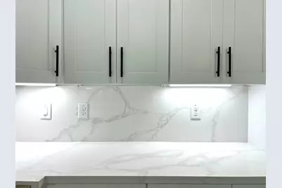 8705 Sunderland Road, Houston, TX 77028 - Photo 9