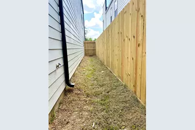 8705 Sunderland Road, Houston, TX 77028 - Photo 19