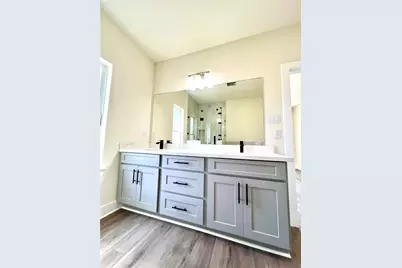 8705 Sunderland Road, Houston, TX 77028 - Photo 17