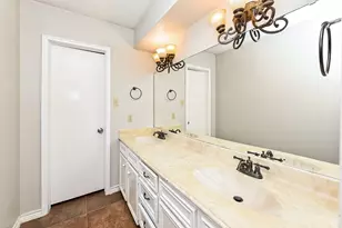 16911 Memorial Oaks Ln, Spring, TX 77379 - Photo 17