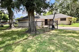 2342 Welk St, Houston, TX 77034 - Photo 7
