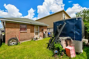 2828 Brackenridge St, Houston, TX 77026 - Photo 11