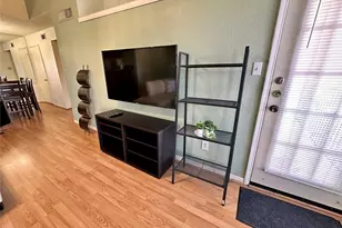 2121 Hepburn St, Houston, TX 77054 - Photo 5