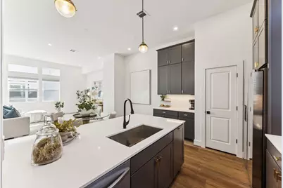 2121 Hoskins Drive #D, Houston, TX 77080 - Photo 11