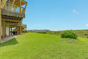21127 W Sand Hill Dr, Galveston, TX 77554 - Photo 23