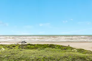 21127 W Sand Hill Dr, Galveston, TX 77554 - Photo 19