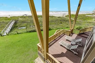 21127 W Sand Hill Dr, Galveston, TX 77554 - Photo 11