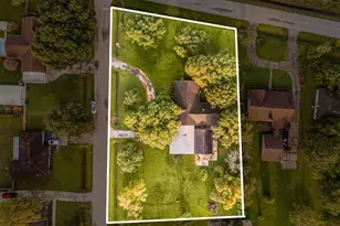 805 Redberry Hill Rd, Baytown, TX 77521 - Photo 29