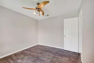 1439 Middle Park St, Pasadena, TX 77504 - Photo 7